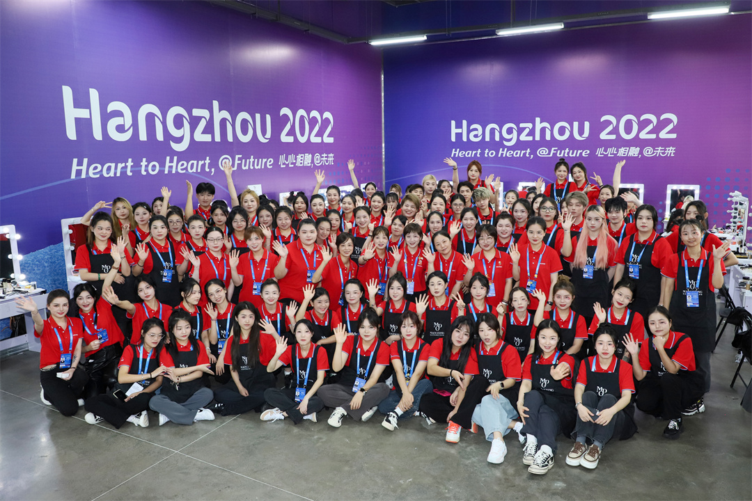 杭州第十九届亚运会开幕式 毛戈平学校百人化妆团队添彩亚运！